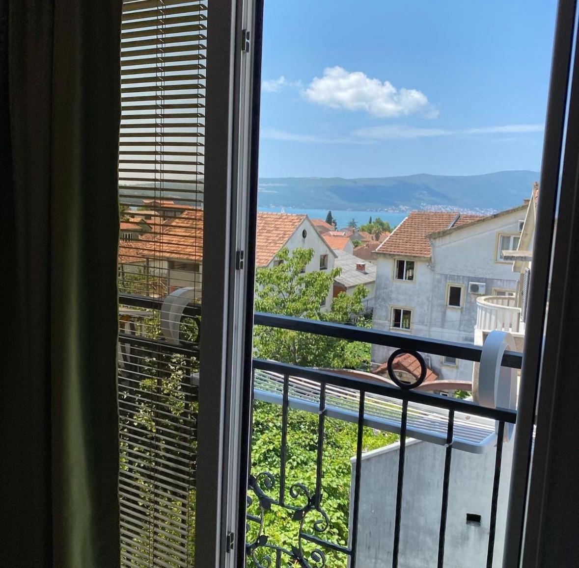 Apartments M&T Тиват Екстер'єр фото